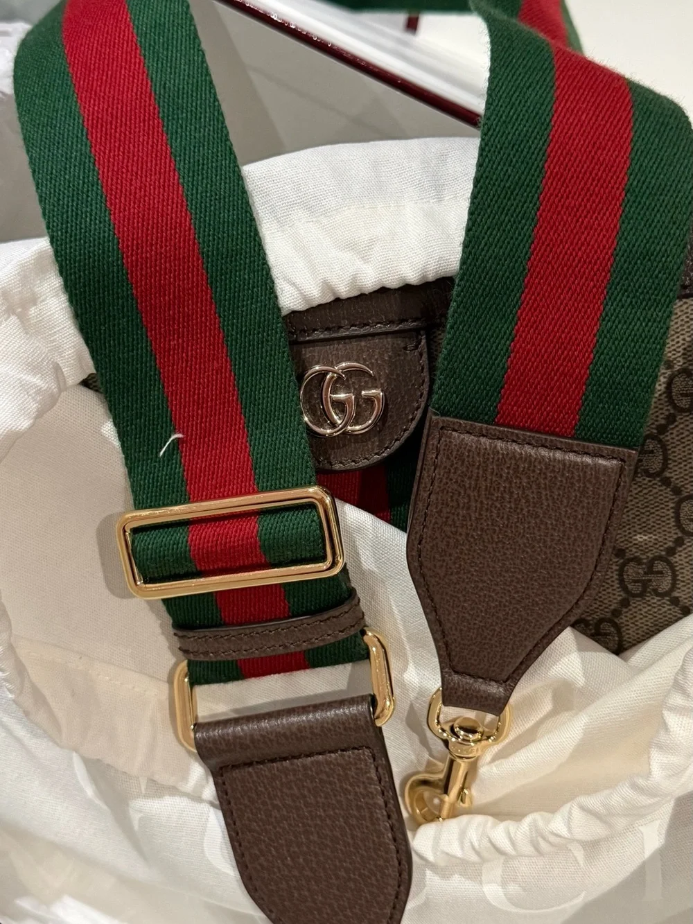 Gucci Beige GG Supreme Shoulder Bag with Green and Red Web